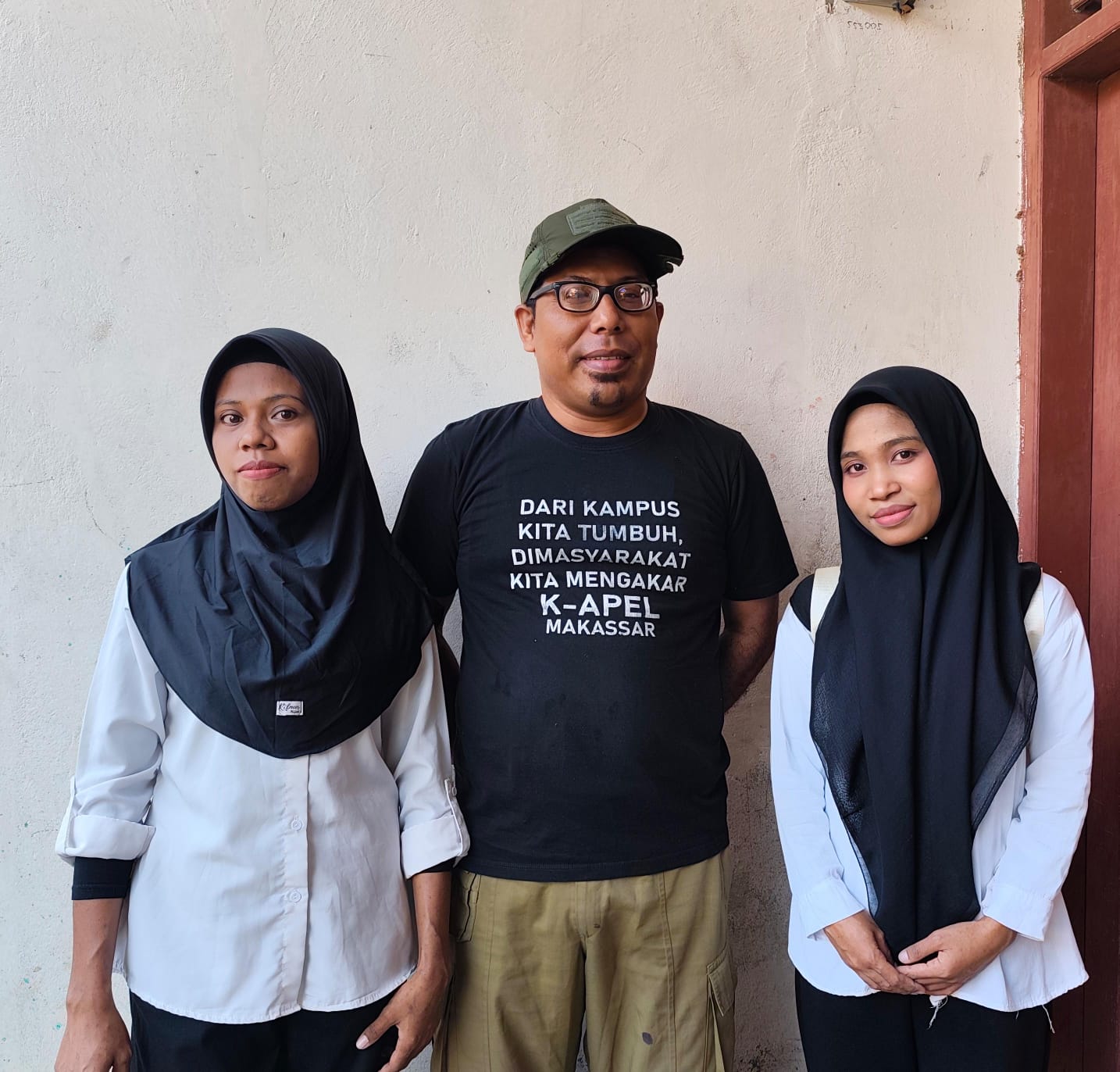 MELALUI PROGRAM KERJA SAMA BEASISWA KULIAH K-APEL BERIKAN BEASISWA KULIAH PENUH KEPADA TIGA ANAK BINAAN